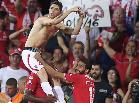 גרם לאוהדים לחייך (אלן שיבר)