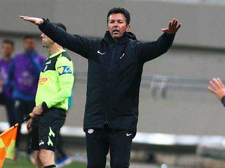 אוואט. ימשיך בקבוצה? (אלן שיבר)