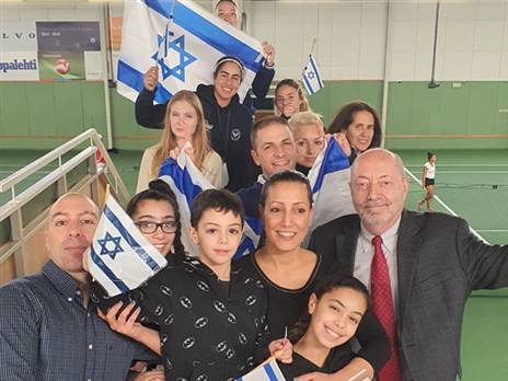 השגריר הגיע לפרגן. (צילום: איגוד הטניס)