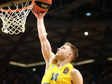 לא כשיר לליגה בכל מקרה. וולטרס (אלן שיבר)