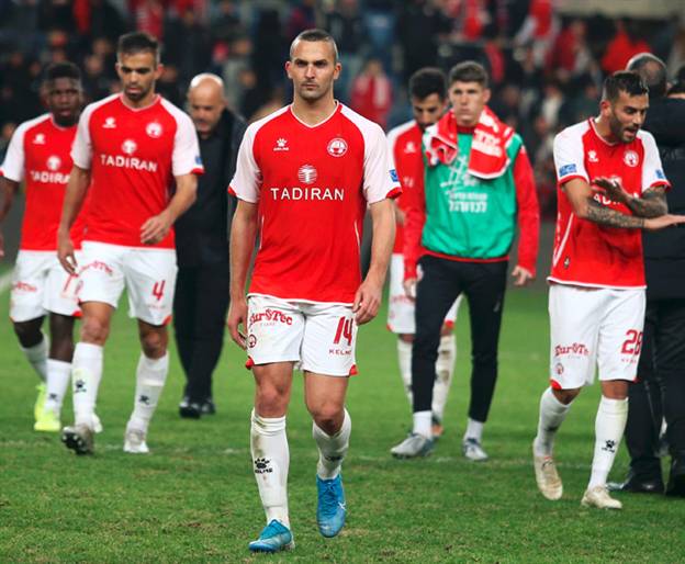 תשעה שחקנים מסרבים לקיצוץ (אלן שיבר)