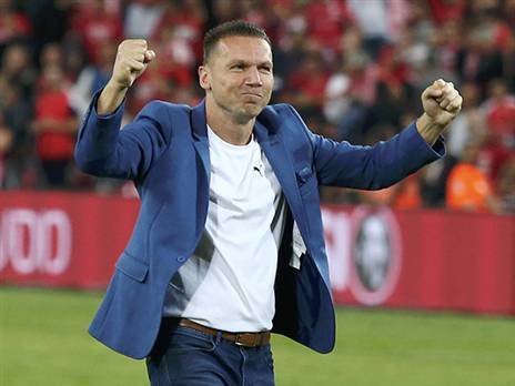 להוט לחזור לאמן. בכר (דני מרון)