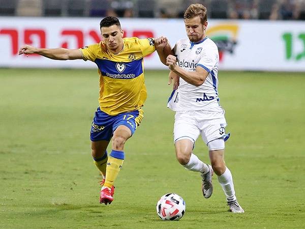 ביטון. מעט הדימיון של מכבי בחלק הקדמי (אלן שיבר)