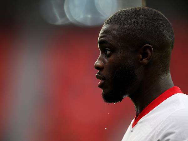 אופמקאנו. הפתרון להגנת ליברפול? (Getty)