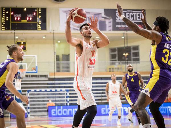 הפסד ראשון לקבוצה ישראלית (עודד קרני)