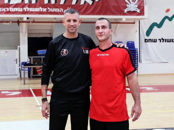 חליפי עם עידן מימון (צילום: הדר ואן קולא)