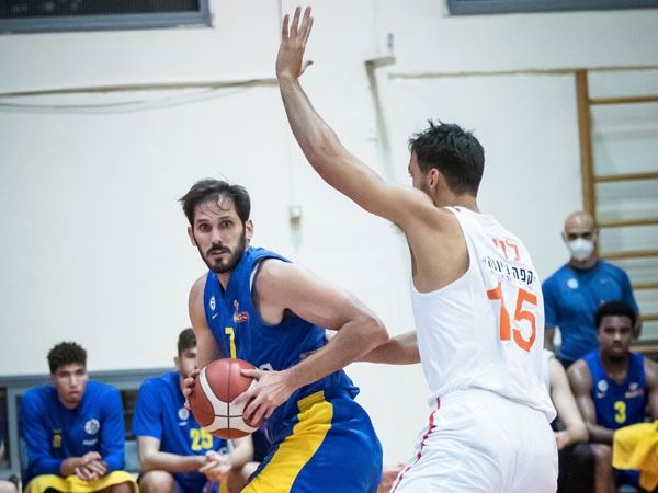 כספי. עדיין כבד (עודד קרני)