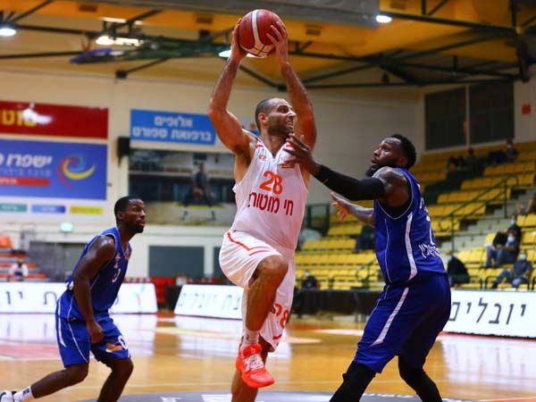 (מנהלת הליגה)