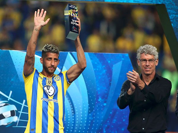 שנה אחרי שהריע לשחקן העונה, גולדהאר לא חיכה ושחרר את מיכה ואצילי (אלן שיבר)