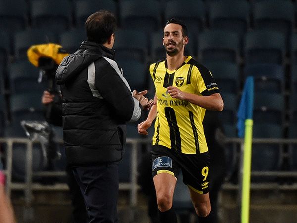 "רוני לוי הגיע לצפות באימון שלי" (ברני ארדוב)