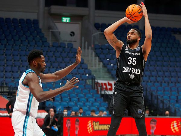 לא כוחות במחצית הראשונה, מהפך טורקי בשנייה (אלן שיבר)