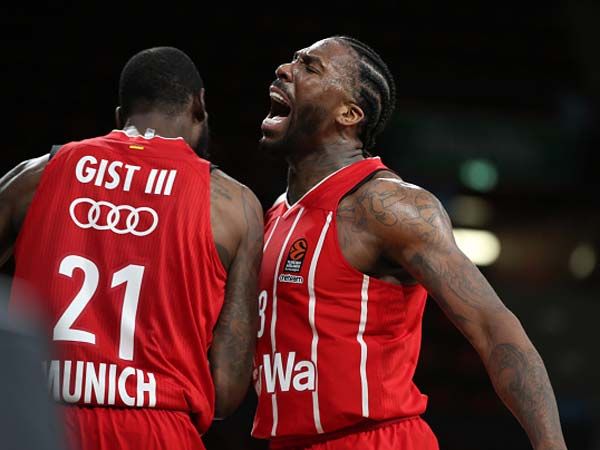 באיירן ניצחה בקרב הצמרת (getty)