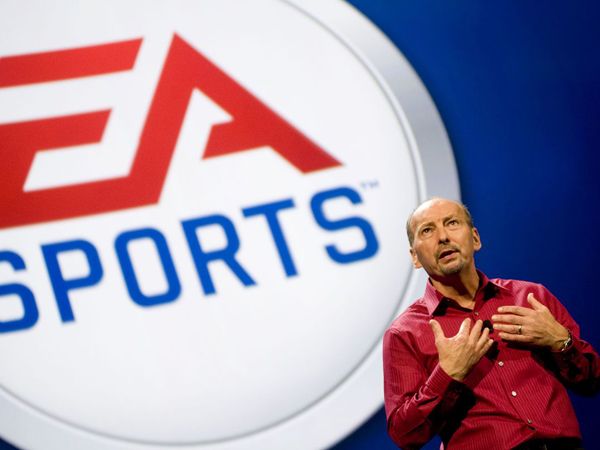 "האולטימייט טים המציא את פיפ"א מחדש בתקופה שבה משחקי הספורט היו תקועים באותה נקודה" - פיטר מור