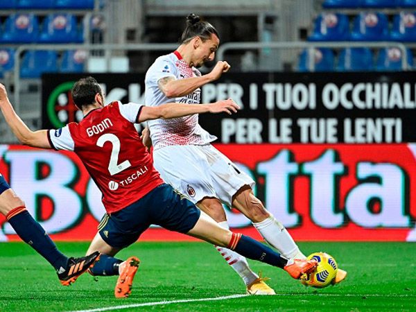 זלאטן וגודין במדי קליארי (getty)