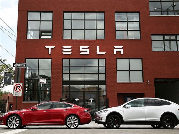 סוכנות טסלה בניו-יורק (צילום: Getty)
