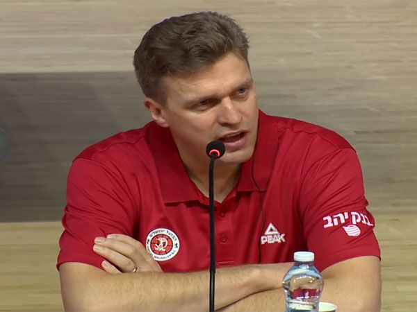 אדומייטיס. מודאג מהעליות והירידות במשחק (צילום: אלן שיבר)