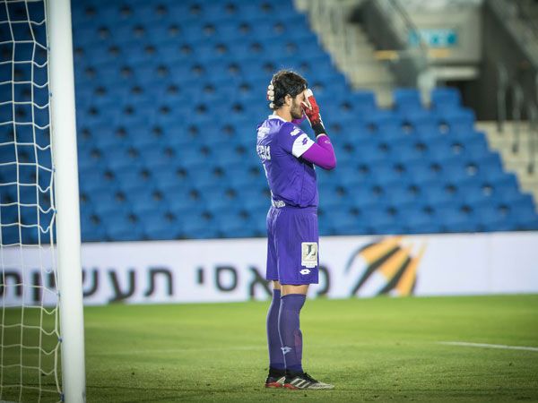 טבצ'ניק, יקבל קרדיט (עודד קרני)