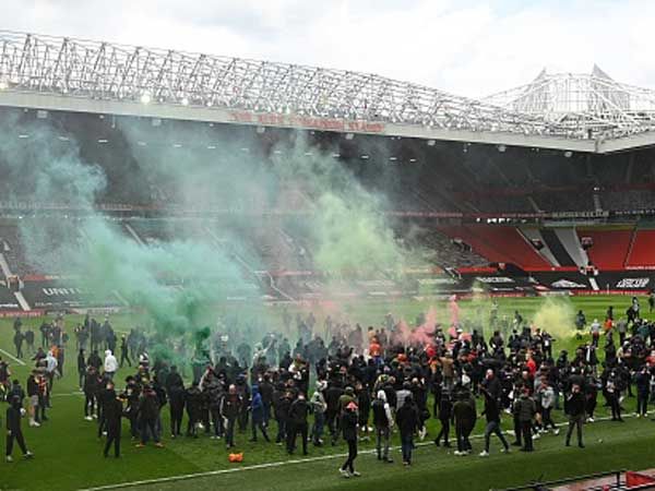 הסכסוך בין הקהל האדום להנהלה הגיע לשיא חדש הערב (Getty)