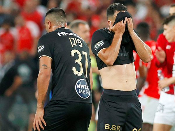 "לא היינו מספיק חדים". שחקני מכבי ת"א בסיום (צילום: אלן שיבר)