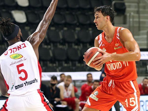 "קשה לי לקבל אנשים שמתעלמים מהעובדות" (מנהלת הליגה)