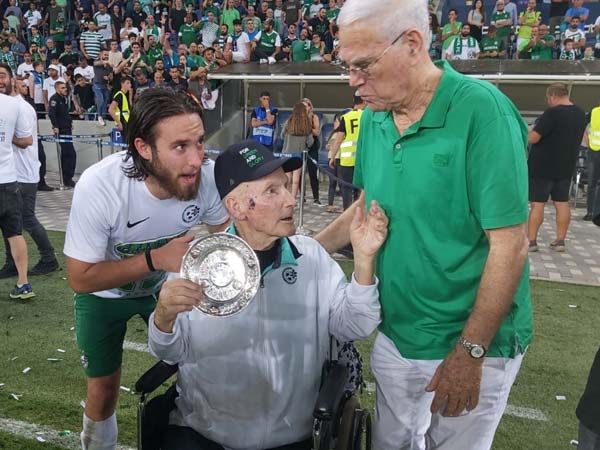 אביו של ארד. מרגש (האתר הרשמי)