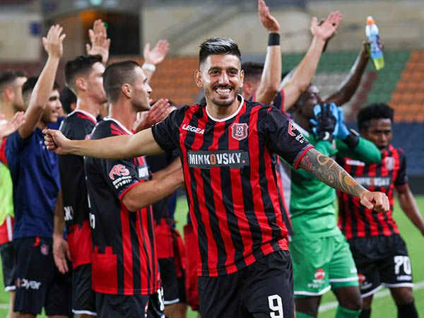 שמש. זכה למחמאות (דני מרון)