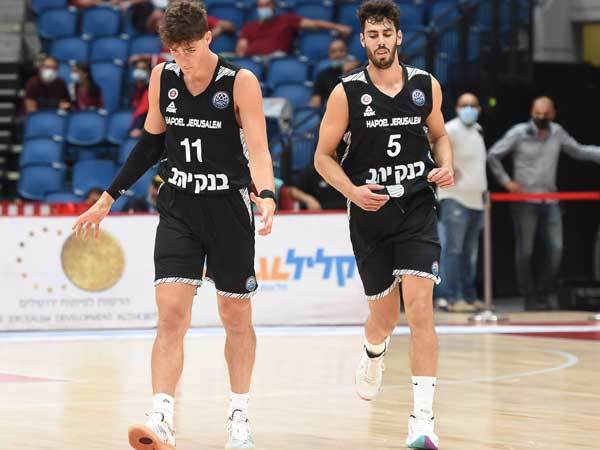 גם הישראליים של ירושלים אכזבו הערב. אדם אריאל ועמית גרשון (ברני ארדוב)