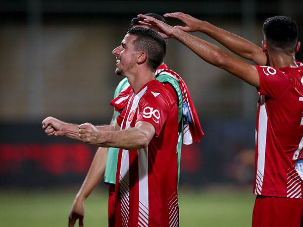 מהווה דוגמה לצעירים (אלן שיבר)