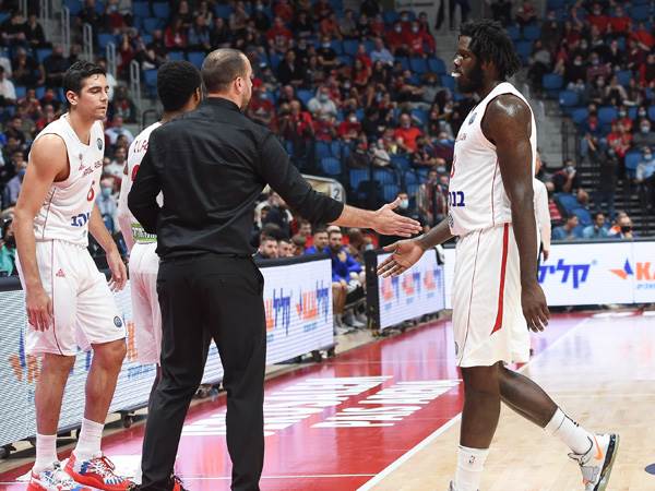 אנתוני בנט. לפרקים הערב היה נראה פסימי במיוחד עבור הירושלמים (ברני ארדוב)