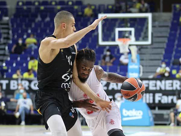 ים מדר. מתכונן לדרבי ראשון בקריירה בבלגרד (GETTY)