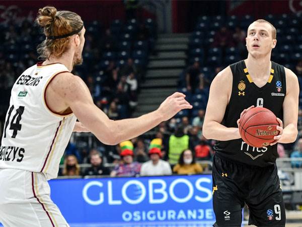 הסתדרו ללו מדר (קרדיט: טוויטר פרטיזן)