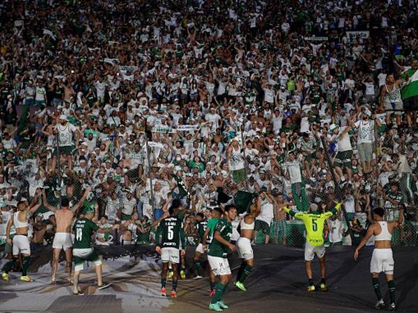 הגיעו מסאו פאולו לחגוג זכייה שנייה ברציפות של קבוצתם (getty(