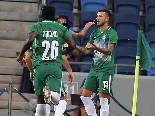 בניגוד אליו, דוד לא חלוץ 9 (דני מרון