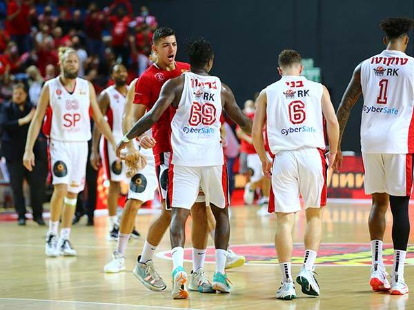 הפועל ת"א תשתחל לשמיניה הראשונה? (לירון מולדובן)