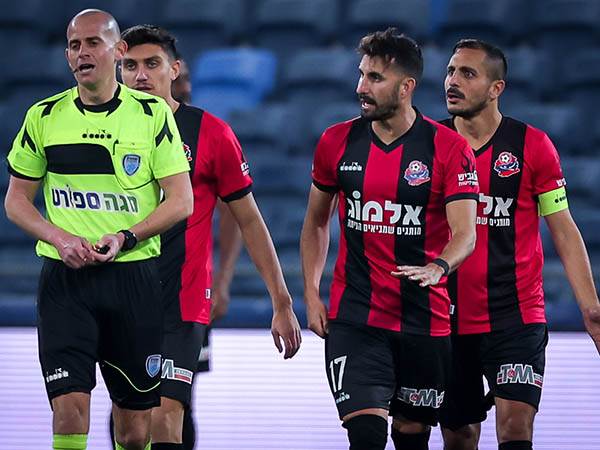 שחקני הפועל חיפה. לא מציגים את היכולת של תחילת העונה (מאור אלקסלסי)