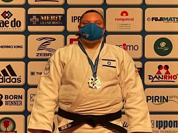 על הפודיום, לראשונה בקריירה. רז הרשקו (צילום: איגוד הג'ודו)