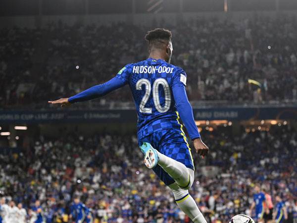 מסקרן. הדסון אדוי במדי צ'לסי (Getty)