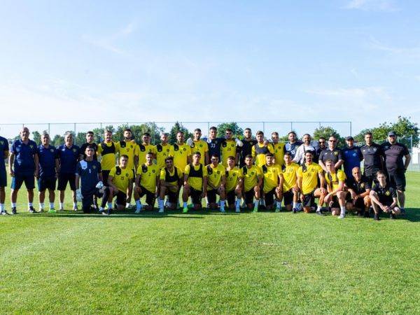 יישארו בליגת העל? שחקני בית"ר (האתר הרשמי של בית"ר)