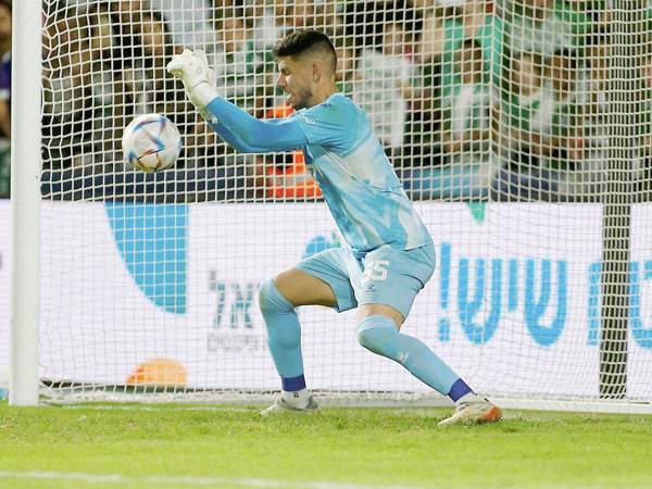 עצירת פנדל = 4 נקודות (אלן שיבר)