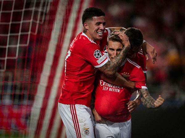 קצב שהם לא רגילים אליו. שחקני בנפיקה חוגגים (GETTY)