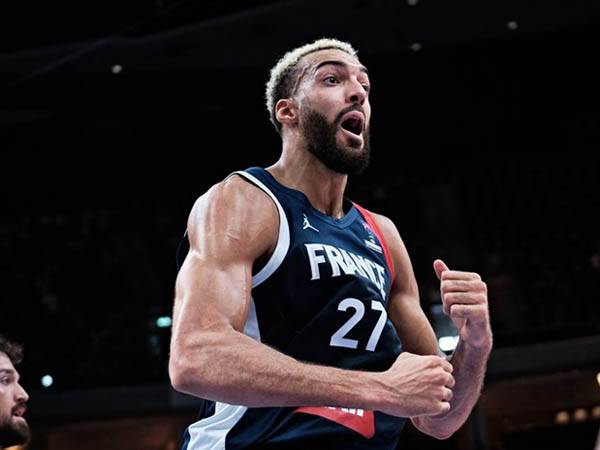 (FIBA)