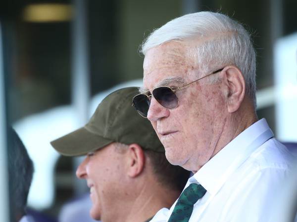 יעקב שחר. צפה מהיציע (אודי ציטיאט)