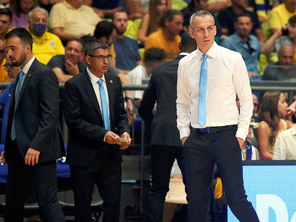 הוריד את הז'קט מהלחץ. קטש (אלן שיבר)