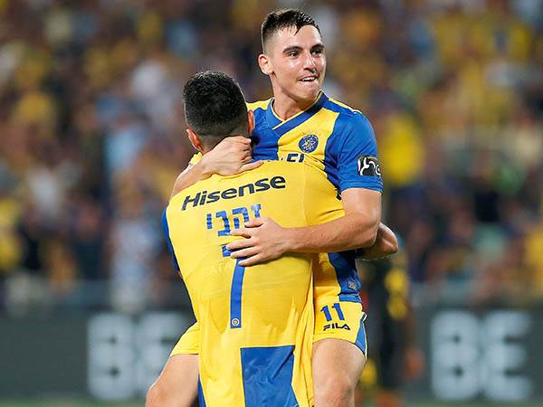 אוסקר גלוך. הקשר המחונן התאמן כרגיל (אלן שיבר)