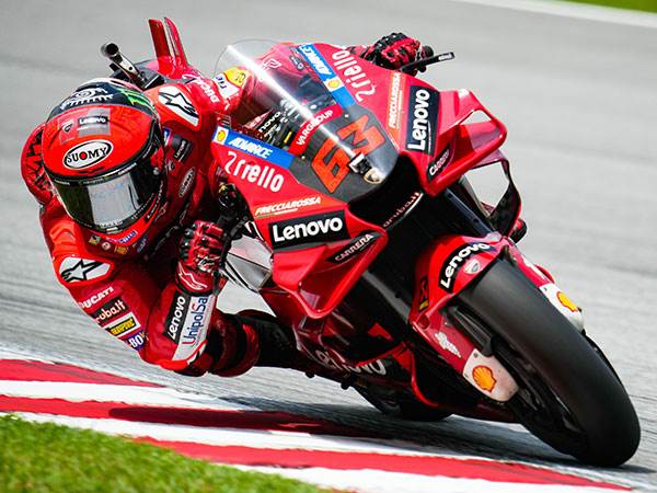 לא הצליח לנצל את המעידה של האלוף. פקו (צילום: motoGP)