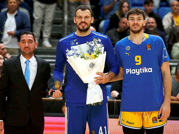 קבלת פנים לאקס (אלן שיבר)