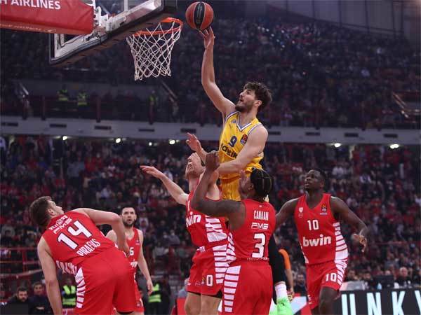 נקודת האור, סורקין (באדיבות אולימפיאקוס)