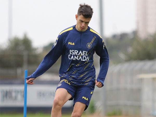 אילייה באימון מכבי ת"א (דוברות מכבי ת"א)