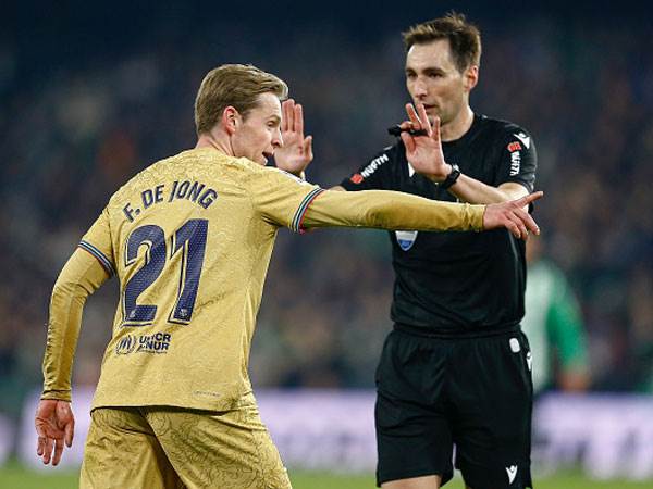 שופטים באדום-כחול? (Getty)