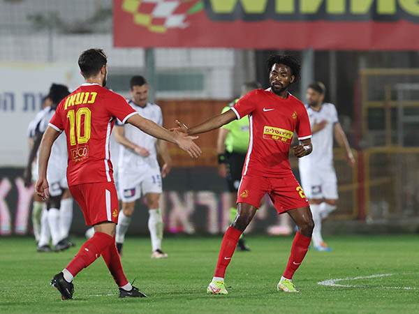 אבל שער של מוגיס (לירון מולדובן)